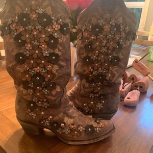 Corral Women’s size 9 cowboy boots